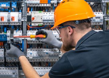 AC and plumbing maintenance work in commercial building Deira Dubai